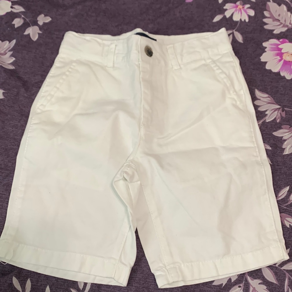 Brand New w/out tags white shorts size 6 boys